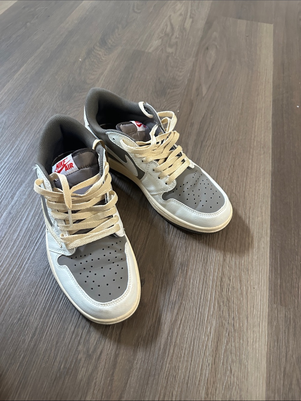 Travis Scott Men’s Low-Top Sneakers in Gray and Cream